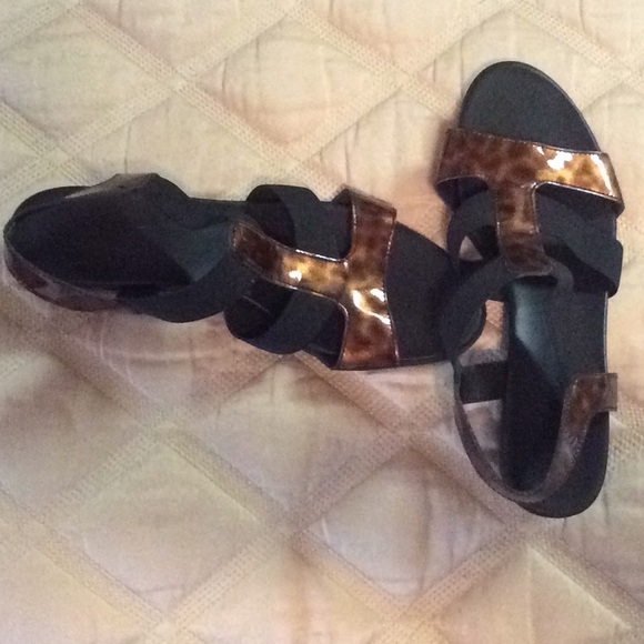 Sandals - Picture 3 of 3